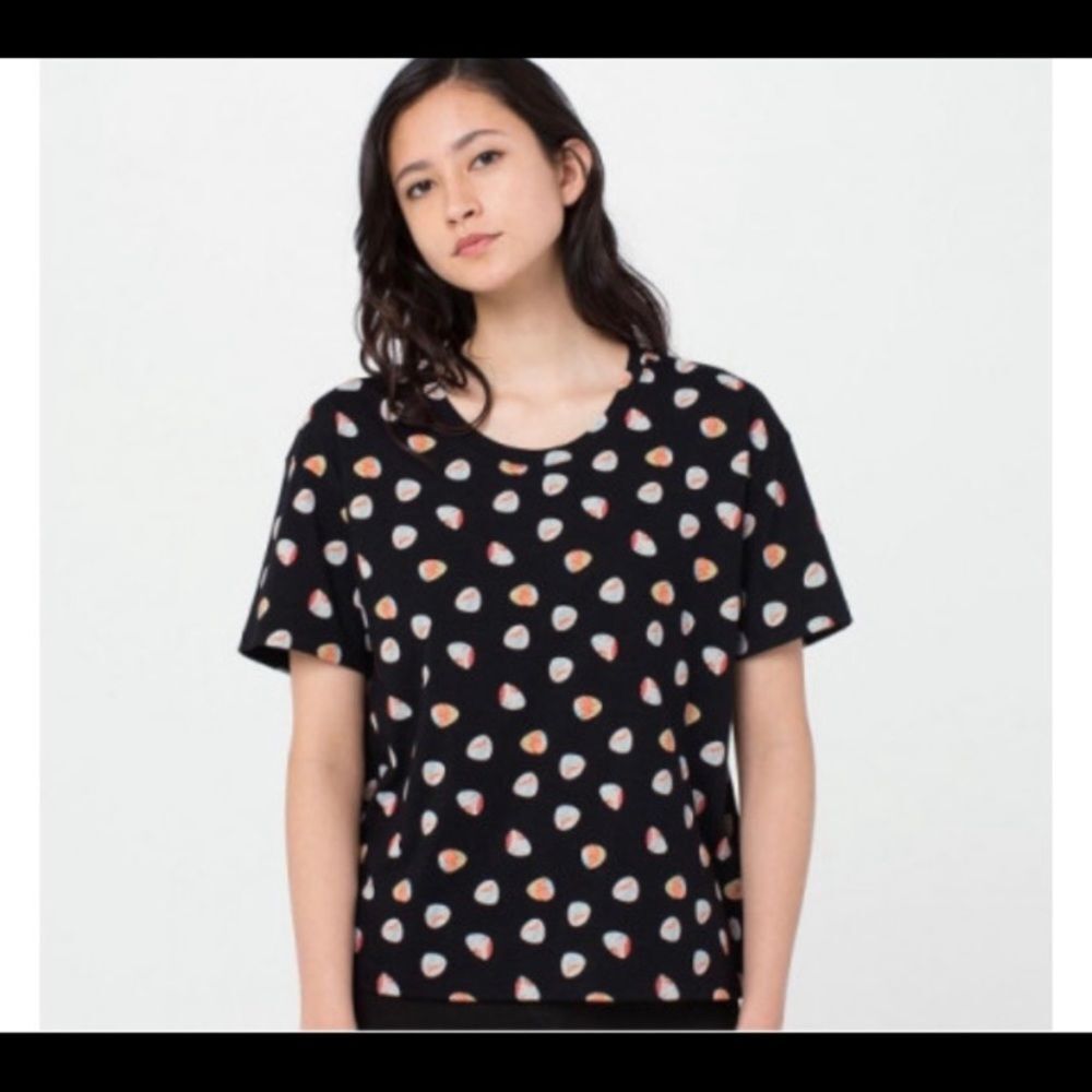 Uniqlo X The Tale of Genji Graphic T- Shirt